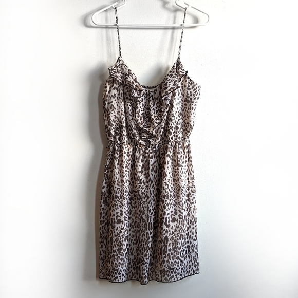 No Boundaries Juniors Ruffle Front Chiff - Picture 2 of 6